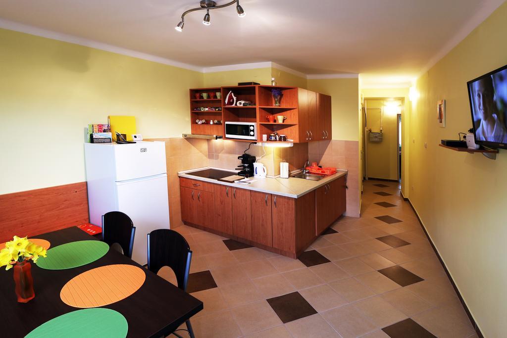 Mars Ii. Apartman Lägenhet Szeged Exteriör bild